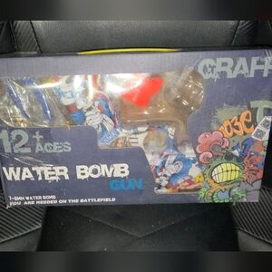 Colorful Water Bomb Gun Nwt
